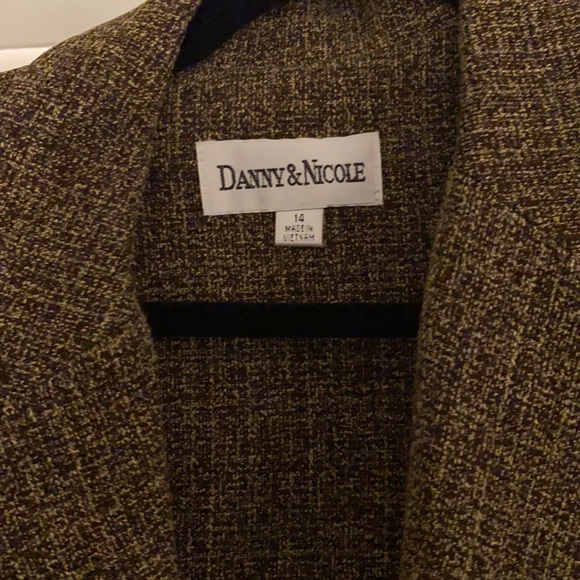 Business casual blazers medium weight. Size 14. - Picture 2 of 5